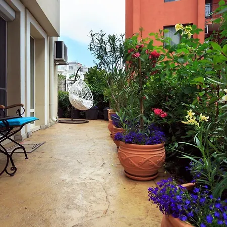 Florance Apartment *