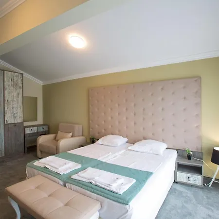 Florance Apartment *