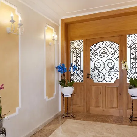Florance Apartment